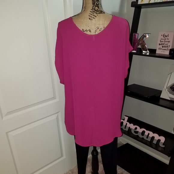 Hi-lo cap sleeve top - plus size - Picture 4 of 7